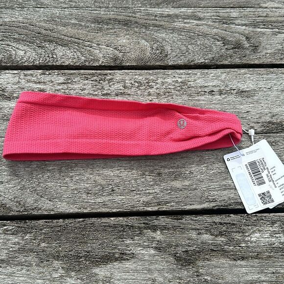 Lululemon Women's Swiftly Wide Headband Lip Gloss NWT‎ - Picture 3 of 6